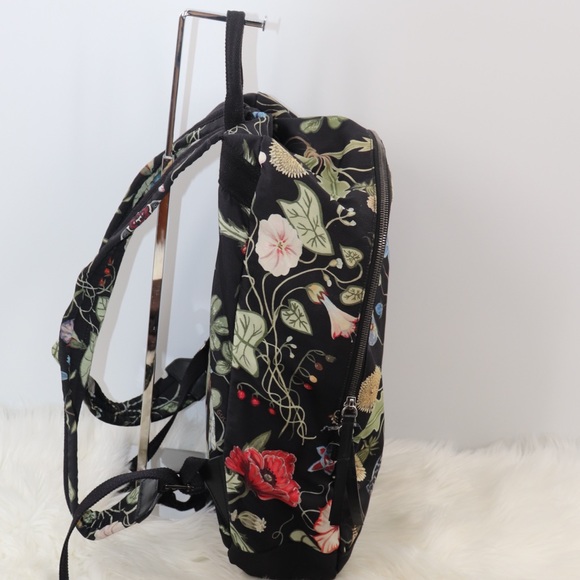 ✨FLORAL✨ Full size Gucci Backpack - Picture 4 of 15